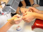 Как проходят курсы маникюра?