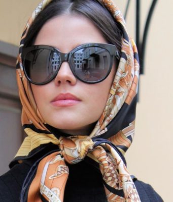 Модные платки для женщин в 2019 году: тренды