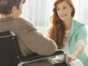 На что обратить внимание при выборе сиделки