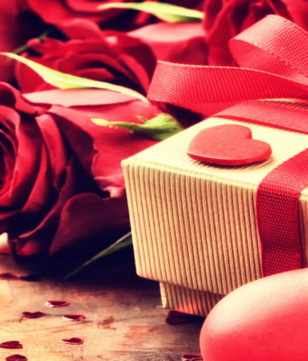 Что подарить на 45 лет женщине?