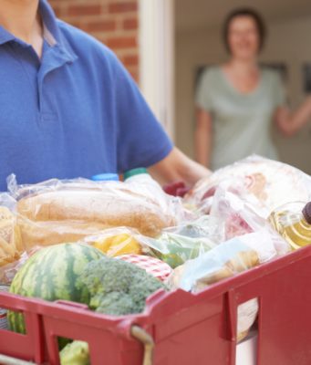 Достоинства услуги доставки еды на дом