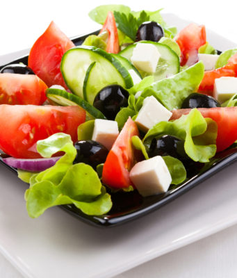 Салаты: блюдо, которое украсит любой стол