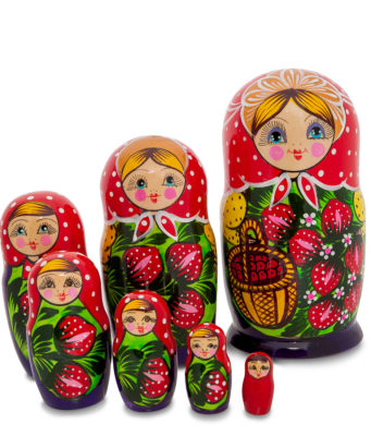 Русская матрёшка — национальный сувенир или детская игрушка?