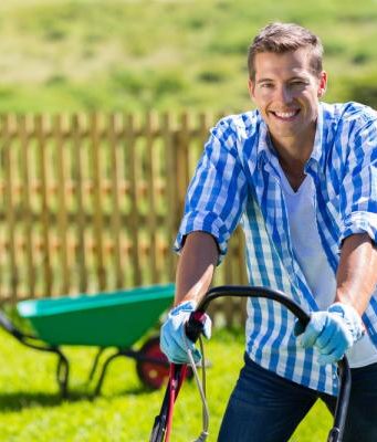 Где найти помощника по хозяйству для загородного дома