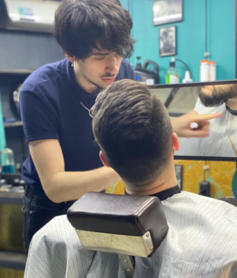 Мужские парикмахерские и барбершопы: зачем туда ходят