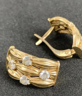 Золотые серьги БУ из ломбарда: как правильно сделать выбор