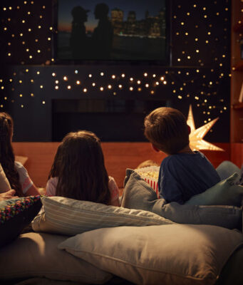 Как выбрать фильм для просмотра дома?