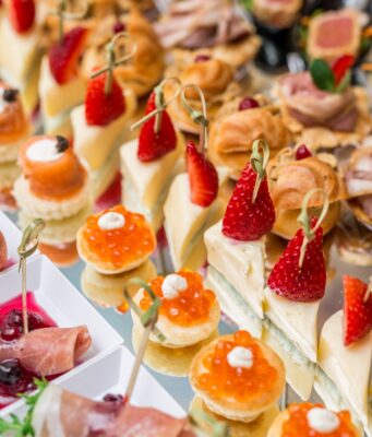 Преимущества доставки холдных закусок