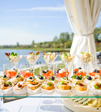 Причина популярности кейтеринга на свадьбу