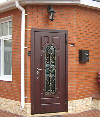 Почему выгодно приобретать стальные двери?