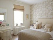 Нюансы выбора обоев в спальню