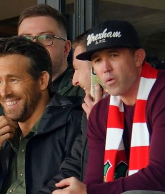 Сериал Добро пожаловать в «Рексем»