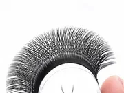 Купить ресницы 2D пучки: необычный и элегантный образ для ваших глаз